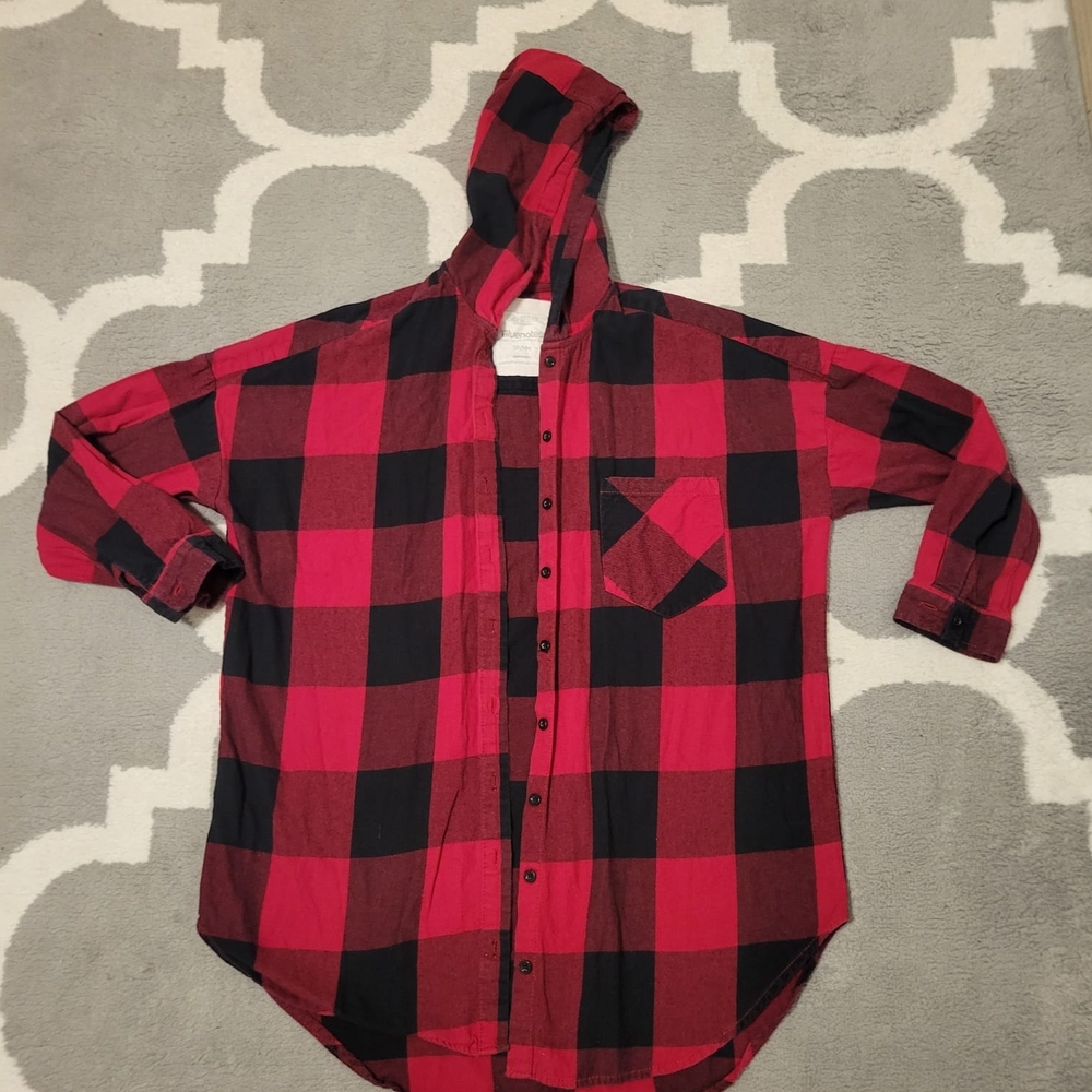 Women’s oversized hooded plaid shirt, size S